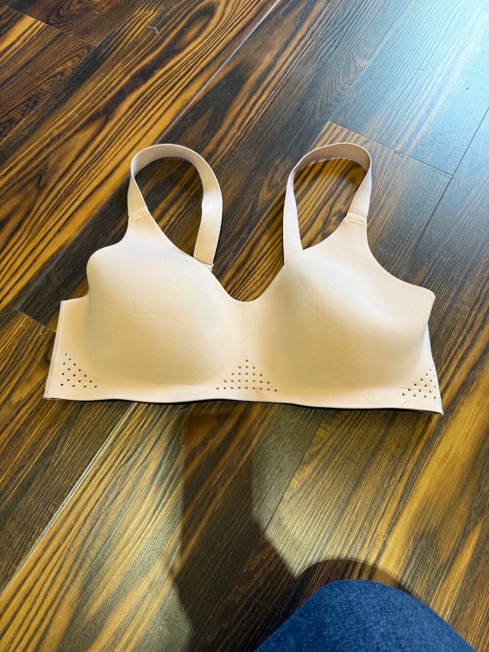 Victoria’s Secret VSX Featherweight Medium V-Neck Sports Bra Size XL